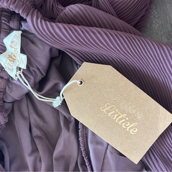 Listicle Dress - Picture 4 of 5